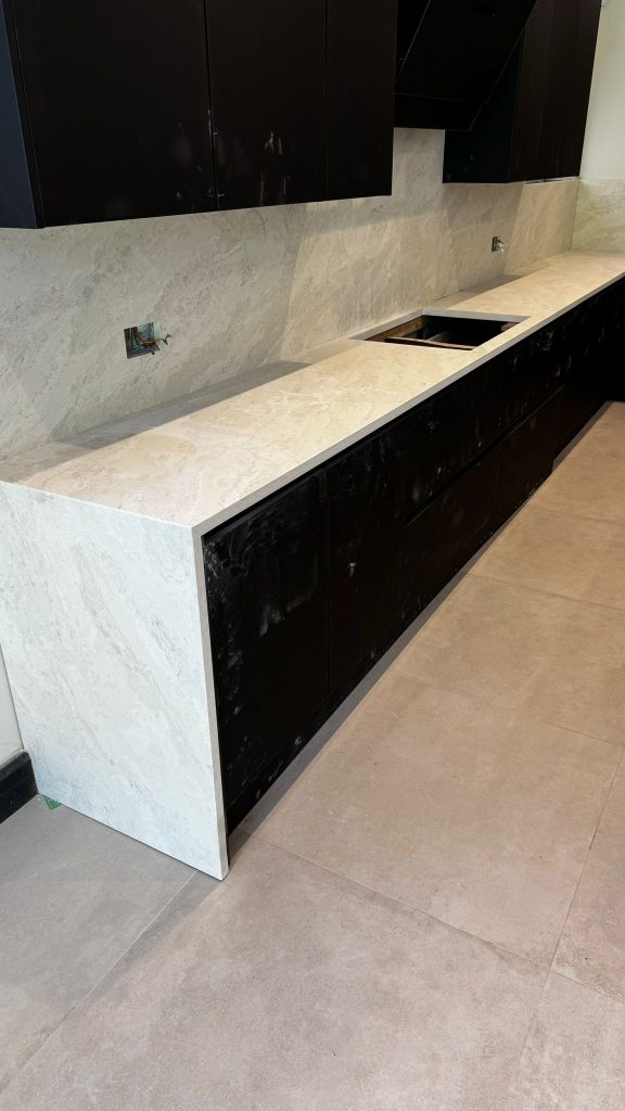 Taj Mahal printed Quartz